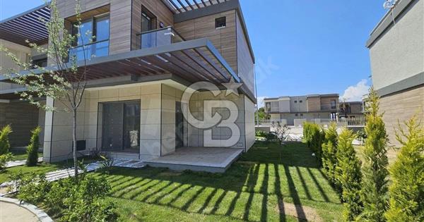 AYVALIK ALTINOVA SATILIK 3+1 VİLLA - 355414