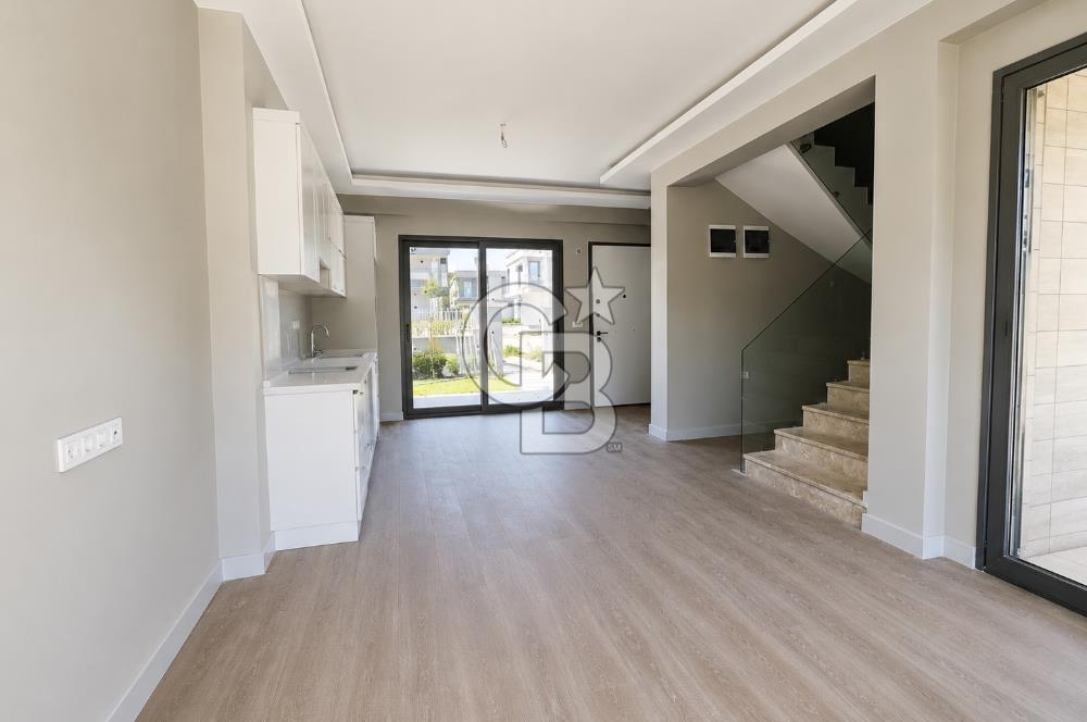 AYVALIK ALTINOVA SATILIK 3+1 VİLLA