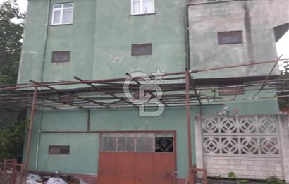 YENİKÖY'DE GÖL MANZARALI SATILIK MÜSTAKIL DEPOLU EV!.