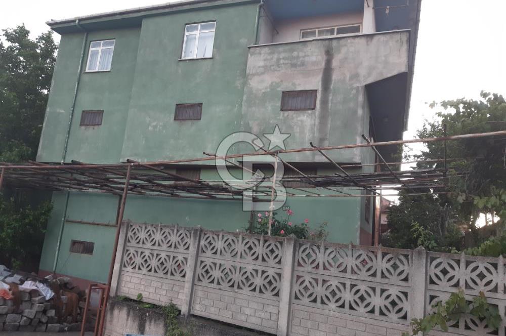 YENİKÖY'DE GÖL MANZARALI SATILIK MÜSTAKIL DEPOLU EV!.