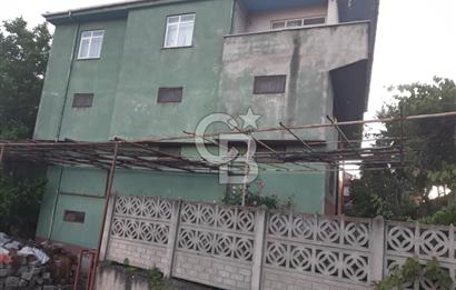 YENİKÖY'DE GÖL MANZARALI SATILIK MÜSTAKIL DEPOLU EV!.