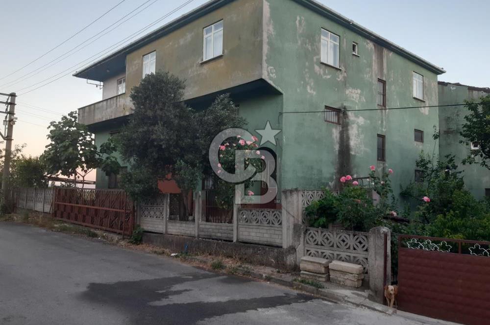YENİKÖY'DE GÖL MANZARALI SATILIK MÜSTAKIL DEPOLU EV!.