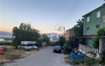 YENİKÖY'DE GÖL MANZARALI SATILIK MÜSTAKIL DEPOLU EV!.