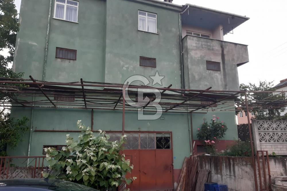 YENİKÖY'DE GÖL MANZARALI SATILIK MÜSTAKIL DEPOLU EV!.