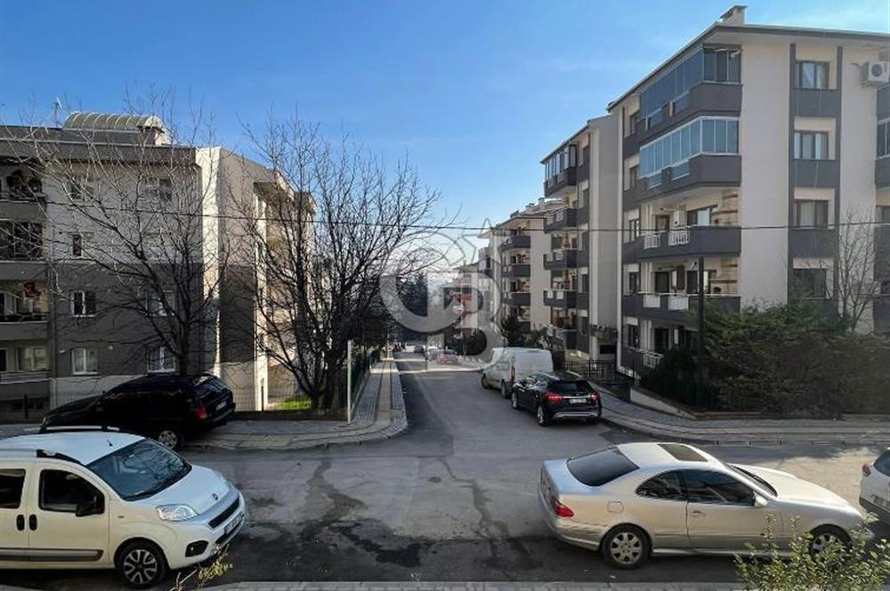 GÖRÜKLE DE MERKEZİ KONUMDA 1+1 EŞYALI SATILIK KİRACISIZ DAİRE
