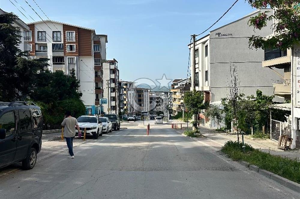 GÖRÜKLEDE MERKEZİ KONUM EMİNEVİME UYGUN CADDE ÜZERİ DÜKKAN