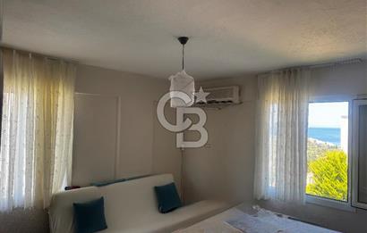 Karaburun İskele de Geniş Bahçeli Müstakil Villa Sa
