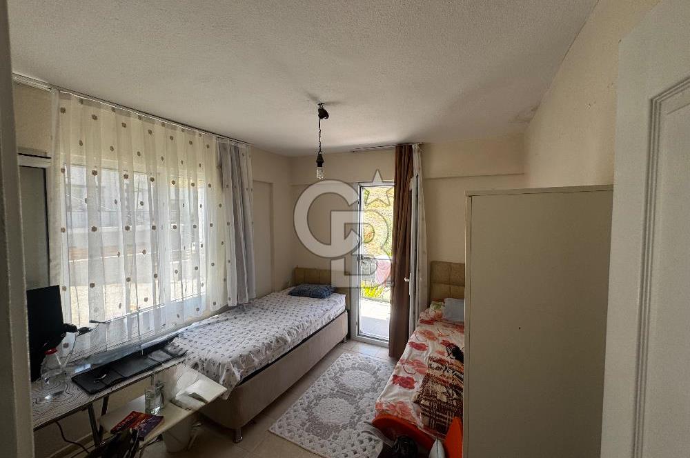 Karaburun İskele de Geniş Bahçeli Müstakil Villa Sa