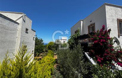 Karaburun İskele de Geniş Bahçeli Müstakil Villa Sa
