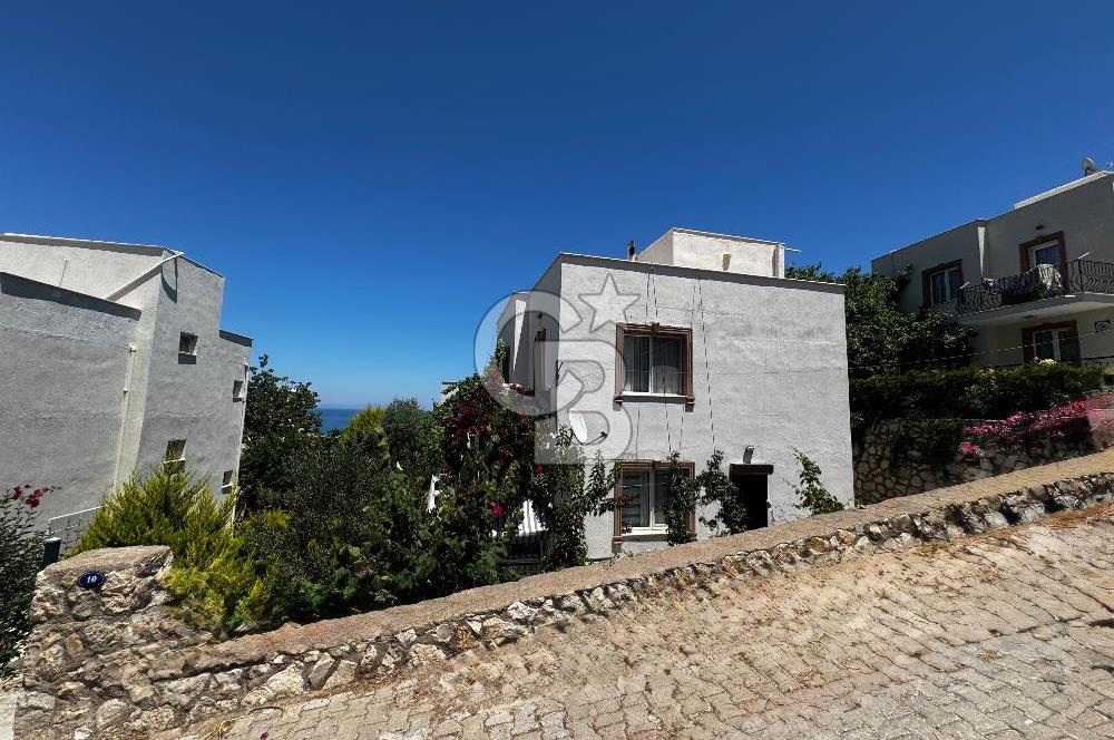 Karaburun İskele de Geniş Bahçeli Müstakil Villa Sa