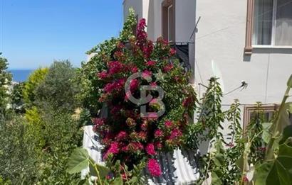 Karaburun İskele de Geniş Bahçeli Müstakil Villa Sa