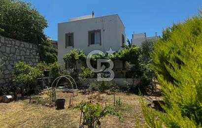 Karaburun İskele de Geniş Bahçeli Müstakil Villa Sa