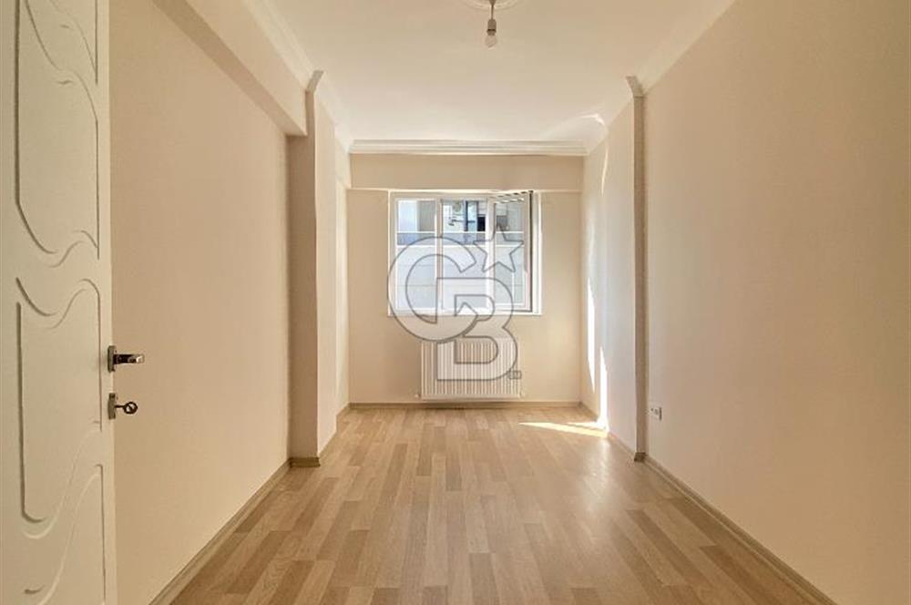 GÖRÜKLE DUMLUPINARDA 2+1 AYRI MUTFAK GENİŞ ARAKAT SATILIK DAİRE