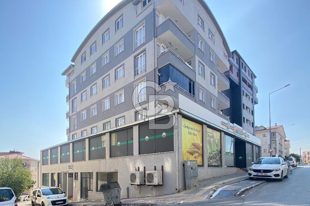 GÖRÜKLE DUMLUPINARDA 2+1 AYRI MUTFAK GENİŞ ARAKAT SATILIK DAİRE