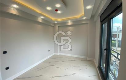 BAŞİSKELE'DE MANZARALI HAVUZLU MÜSTAKİL 5+1 SATILIK VİLLA