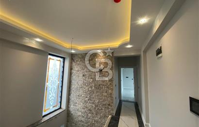 BAŞİSKELE'DE MANZARALI HAVUZLU MÜSTAKİL 5+1 SATILIK VİLLA