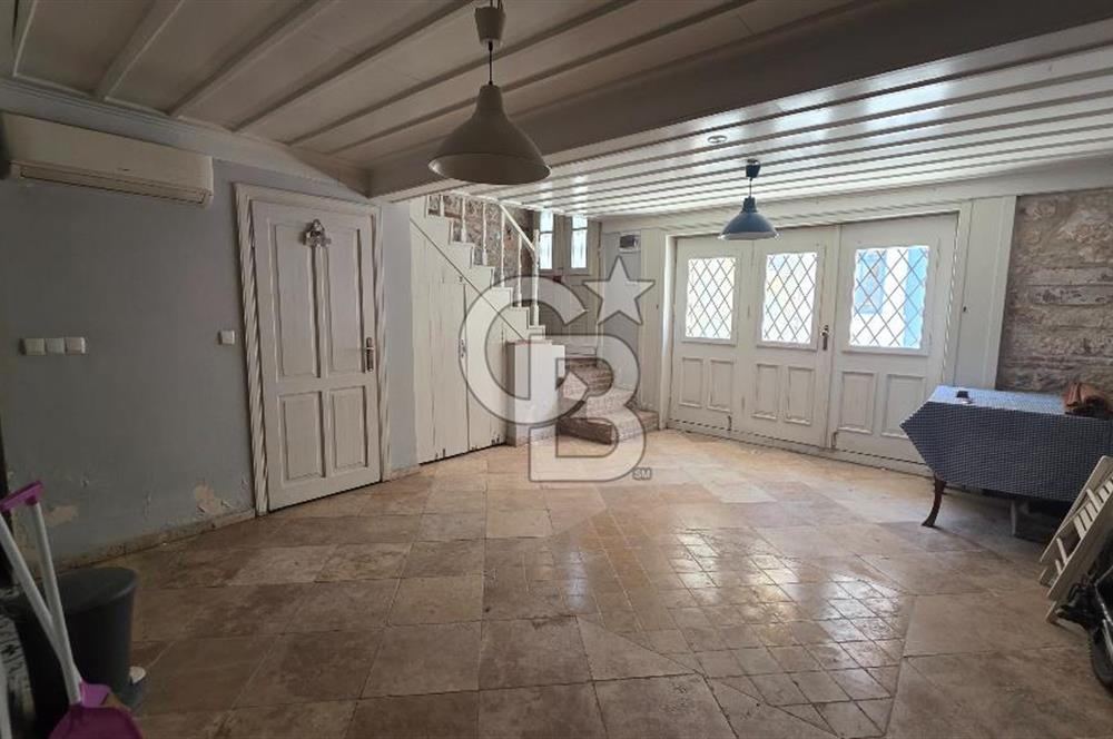 Ayvalık Merkezde Masrafsız Satılık Tarihi Rum Evi