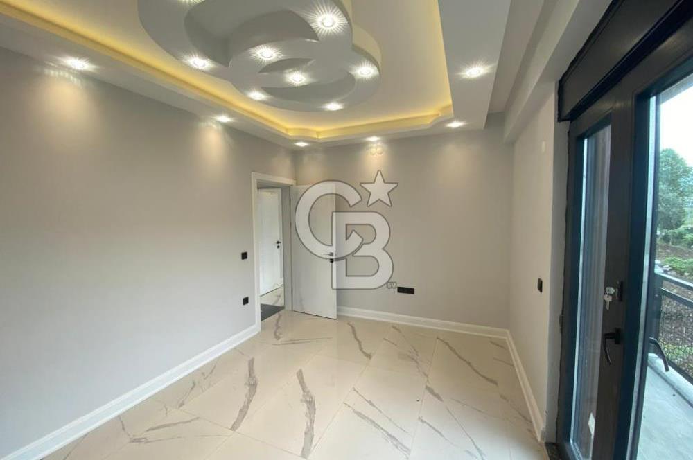 BAŞİSKELE'DE MANZARALI HAVUZLU MÜSTAKİL 5+1 SATILIK VİLLA