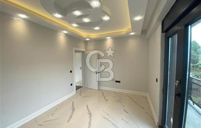 BAŞİSKELE'DE MANZARALI HAVUZLU MÜSTAKİL 5+1 SATILIK VİLLA