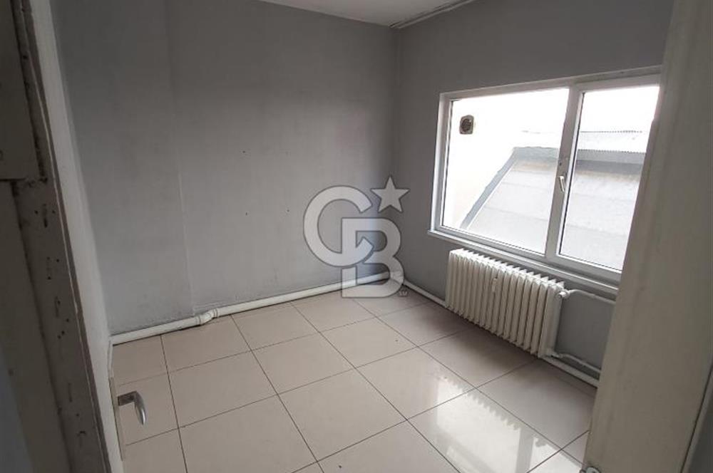 TUNALI HİLMİ CADDESİ ÜZERİNDE HER İŞE UYGUN DEVREN İŞ YERİ