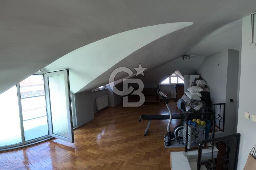 ÜMRANİYE AKKAYA SİTESİNDE GENİŞ 4+2 TERASLI DAİRE