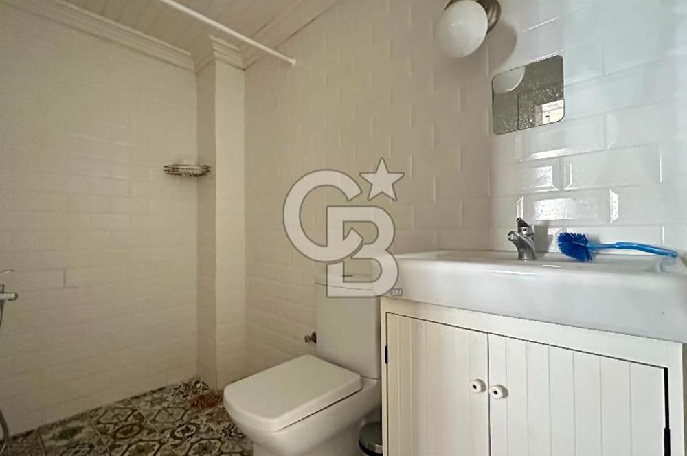 Ayvalık Merkezde Masrafsız Satılık Tarihi Rum Evi