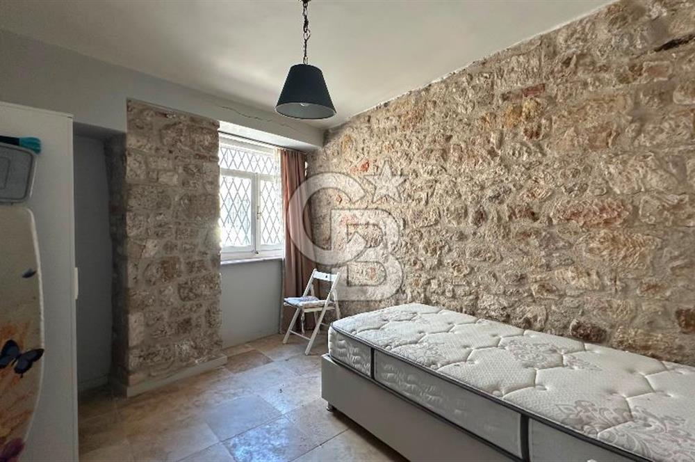 Ayvalık Merkezde Masrafsız Satılık Tarihi Rum Evi
