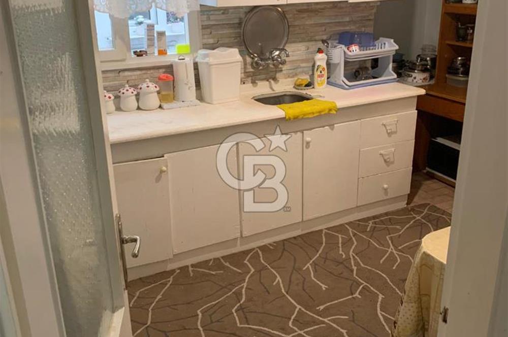 KÜÇÜKYALI MEKTEP CADDESİNDE YATIRIMLIK FIRSAT SATILIK 2+1 DAİRE