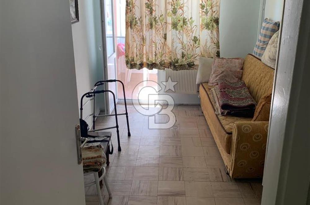 KÜÇÜKYALI MEKTEP CADDESİNDE YATIRIMLIK FIRSAT SATILIK 2+1 DAİRE