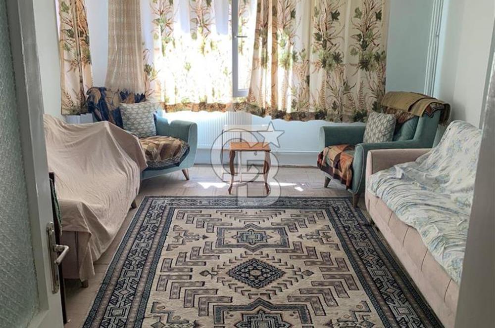 KÜÇÜKYALI MEKTEP CADDESİNDE YATIRIMLIK FIRSAT SATILIK 2+1 DAİRE