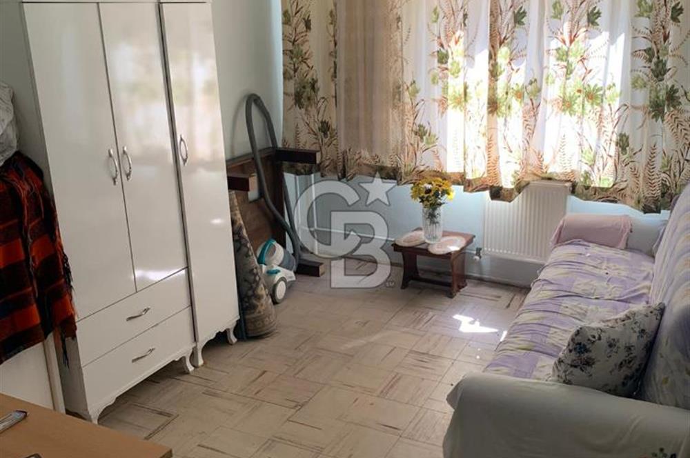 KÜÇÜKYALI MEKTEP CADDESİNDE YATIRIMLIK FIRSAT SATILIK 2+1 DAİRE