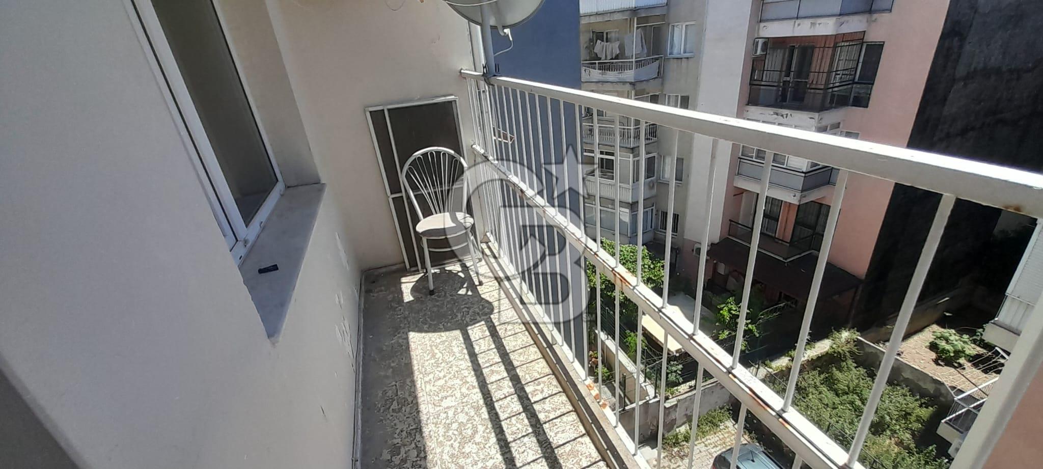 KARŞIYAKA MERKEZDE 2+1 KLASİK DAİRE