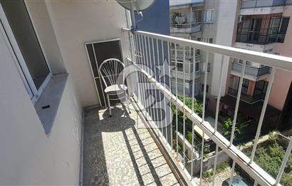KARŞIYAKA MERKEZDE 2+1 KLASİK DAİRE