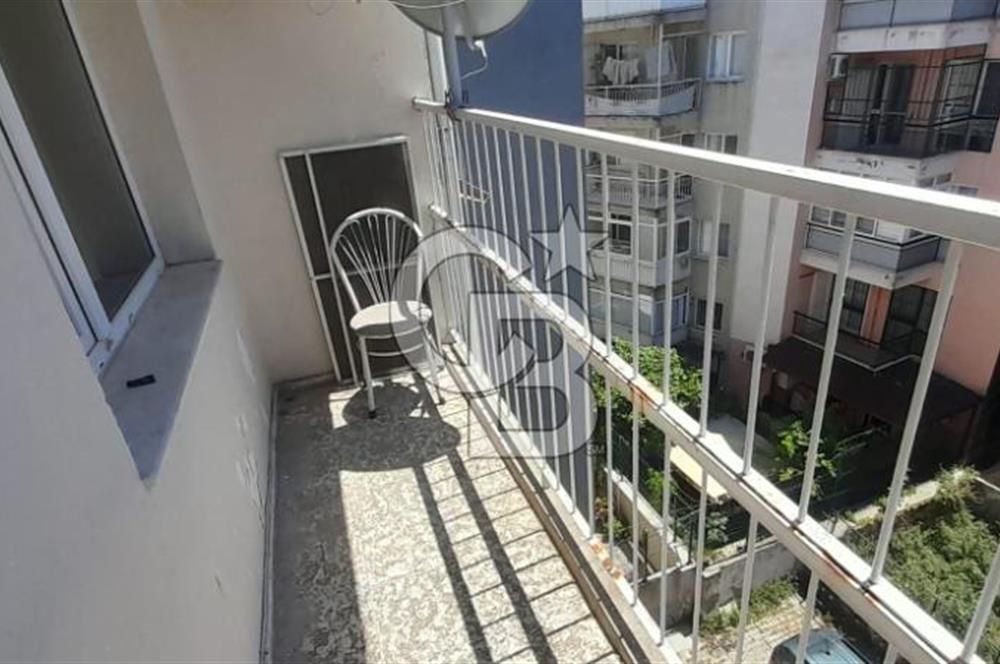 KARŞIYAKA MERKEZDE 2+1 KLASİK DAİRE
