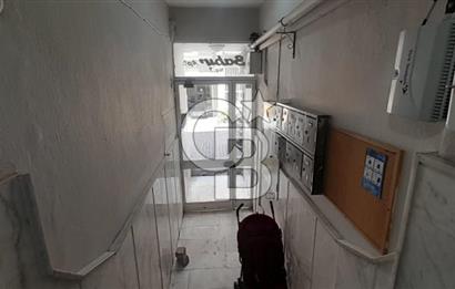 KARŞIYAKA MERKEZDE 2+1 KLASİK DAİRE