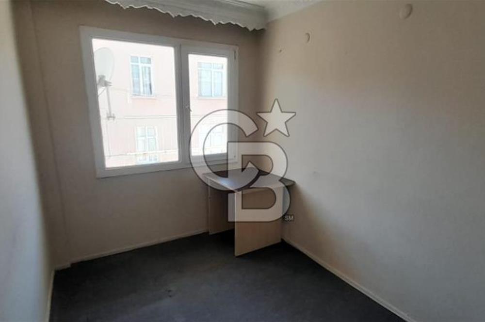 KARŞIYAKA MERKEZDE 2+1 KLASİK DAİRE
