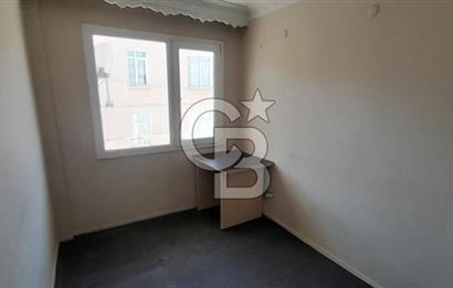 KARŞIYAKA MERKEZDE 2+1 KLASİK DAİRE