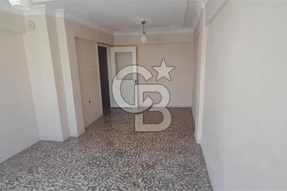 KARŞIYAKA MERKEZDE 2+1 KLASİK DAİRE
