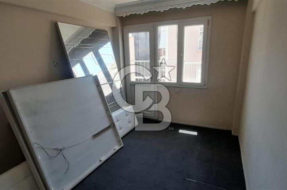 KARŞIYAKA MERKEZDE 2+1 KLASİK DAİRE