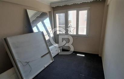 KARŞIYAKA MERKEZDE 2+1 KLASİK DAİRE