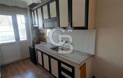 KARŞIYAKA MERKEZDE 2+1 KLASİK DAİRE
