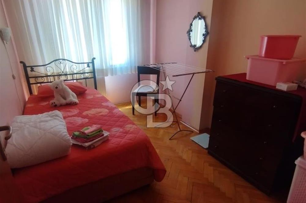 Acıbadem Sitesinde Satılık Eşyalı 3+1 Merkezi Isıtmalı Daire