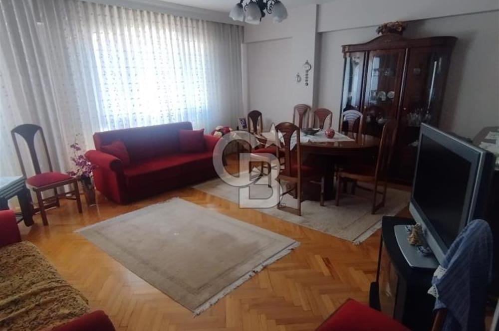Acıbadem Sitesinde Satılık Eşyalı 3+1 Merkezi Isıtmalı Daire