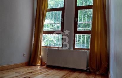 Fatih Cibalide Tarihi Binada 2 Ayrı Kiralık Daire