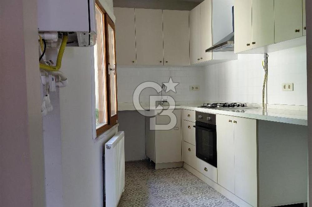 Fatih Cibalide Tarihi Binada 2 Ayrı Kiralık Daire