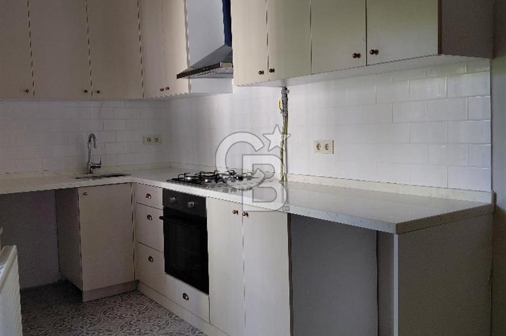 Fatih Cibalide Tarihi Binada 2 Ayrı Kiralık Daire