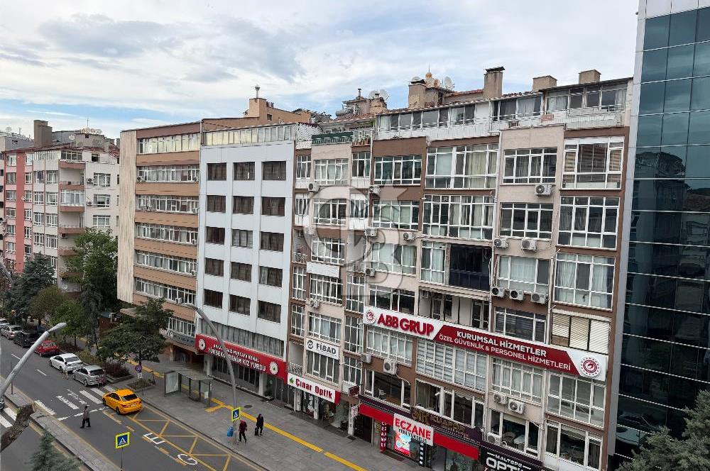 MALTEPE GMK BULVARI KOÇ YURDU YANINDA ASANSÖRLÜ KİRALIK 3+1 OFİS