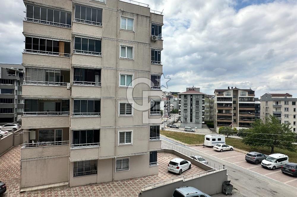 GÖRÜKLE KOZA CADDESİNE YAKIN ARAKAT EŞYALI 2+1 KİRALIK DAİRE