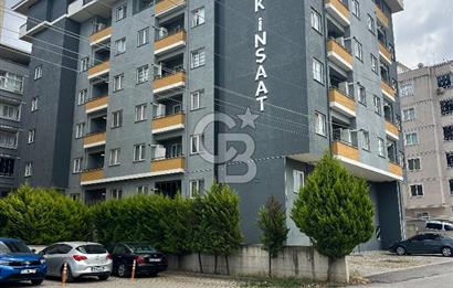 GÖRÜKLE KOZA CADDESİNE YAKIN ARAKAT EŞYALI 2+1 KİRALIK DAİRE