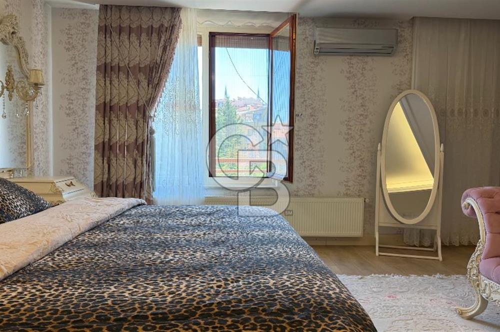 SUBAY EVLERI KUŞADASI SOKAKTA VADI MANZARALI SATILIK LÜKS DAIRE